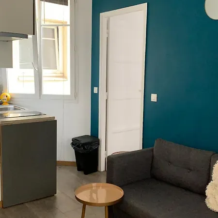 アパート Parisexpo